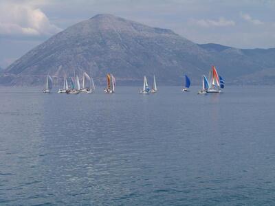 Πάτρα:Mε αέρα στα πανιά τους-Αγώνας &quo...