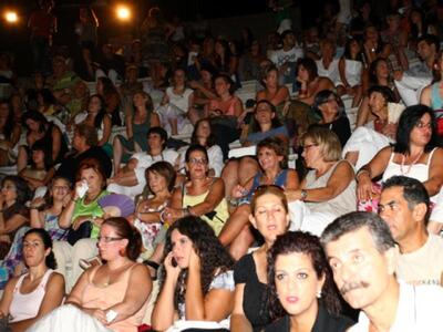 Καρέ καρέ οι «Σκηνοβάτες» στο Αρχαίο Ωδε...