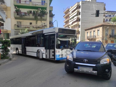 Πάτρα: Το παράτησε στη μέση- Το λεωφορεί...