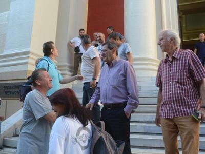 Στο πλευρό των συμβασιούχων βρέθηκε ο Δή...