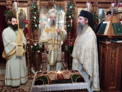 Με κατάνυξη τελέστηκε η Θεία Λειτουργία ...