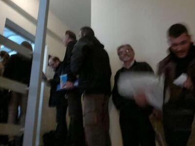 Πάτρα: Στην ... ουρά απο τις 6 το πρωί γ...