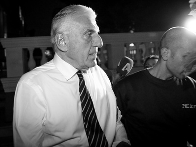 Οι ανακριτές ψάχνουν τους κρυφούς λογαρι...