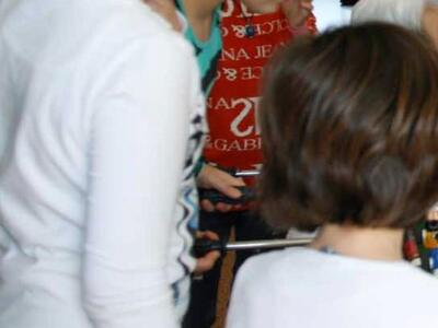 Ξεπερνά κάθε λογική:Πατέρας, μάνα και οι...