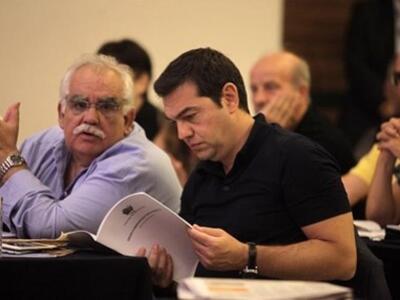 Ο Πάνος Σκούτας δίπλα στον Πρωθυπουργό 