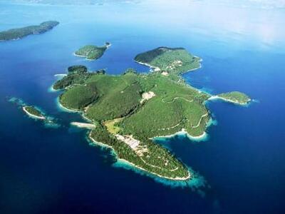 Οι εκπρόσωποι του Ρώσου μεγιστάνα μιλάνε...