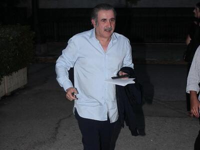 Λάκης Λαζόπουλος: Μένει η φεύγει από τον...