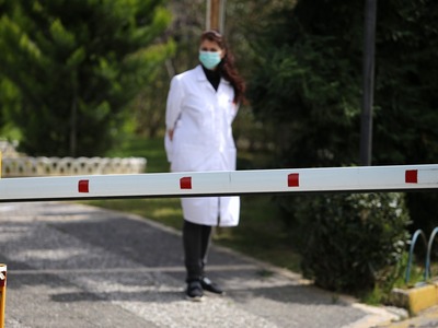 Ιταλία: 143 θάνατοι, 70.520 κρούσματα κο...