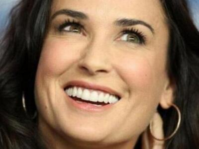 H επιστροφή της Demi Moore ως Mrs Kutche...