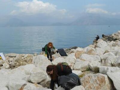 Πάτρα: Εθελοντές καθάρισαν την περιοχή τ...