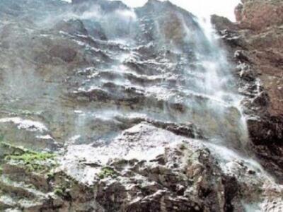 Οδοιπορικό από την Άκράτα στα ύδατα της Στυγός