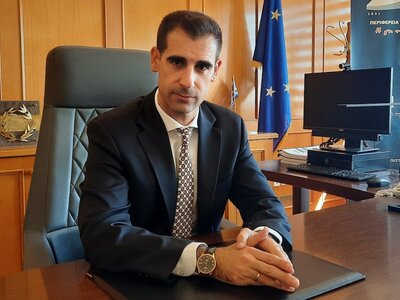 Θετικός στον κορωνοϊό και ο αντιπεριφερε...