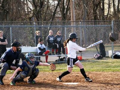 Πάτρα: Ο δήμαρχος τιμά τις αθλήτριες του «Σείριου»