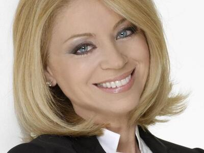 Έλλη Στάη: Χαϊδεύω και αποδέχομαι τον χρ...