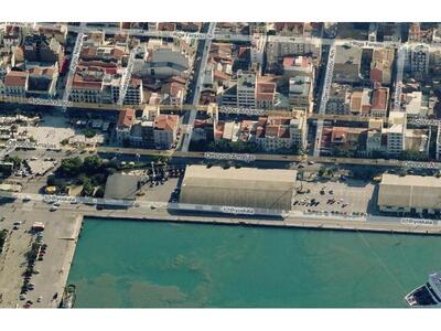 Στέγες από αμίαντο και στο λιμάνι της Πάτρας