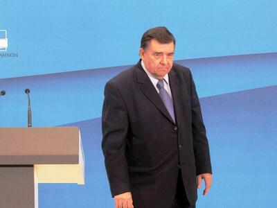 Οι απόστρατοι αξιωματικοί στηρίζουν Καρατζαφέρη