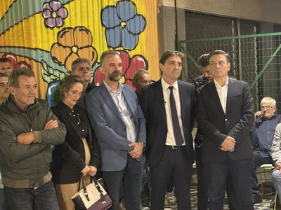 Ο Κώστας Καρπέτας εγκαινίασε το εκλογικό του κέντρο στο Αγρίνιο