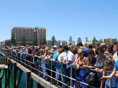 Αγιασμό με καύσωνα έκαναν οι ομογενείς