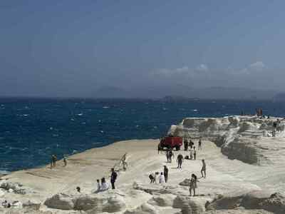 Μήλος: Δύο πνιγμοί λόγω selfie στο Σαρακήνικο