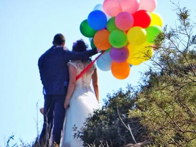 Σε μισή ώρα, με συμβολαιογραφική πράξη, ...