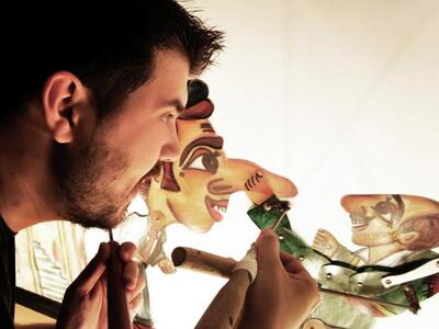 Παράσταση Καραγκιόζη για τα παιδιά από τ...