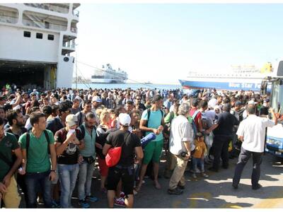 Πάνω από 4.500 πρόσφυγες στο λιμάνι του Πειραιά