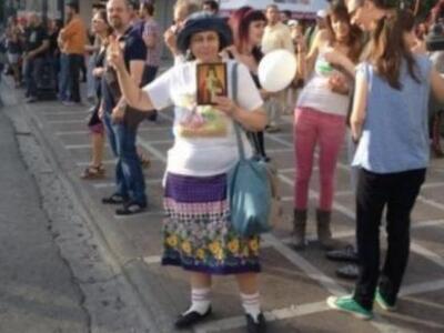 Η Ελένη Λουκά στο Athens gay Pride - ΒΙΝΤΕΟ 