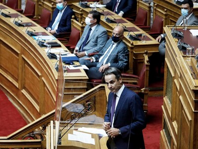 Επέκταση αιγιαλίτιδας ζώνης: LIVE ο Κυρι...