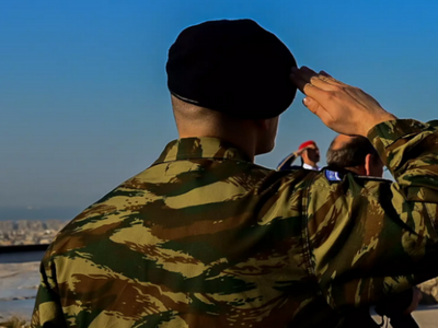 Στρατιωτική θητεία: Αυξάνονται οι αποδοχ...