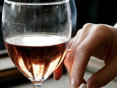 Βρετανία: Του απαγόρευσαν να πίνει, με α...