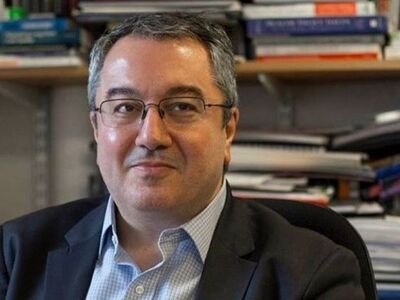 Η. Μόσιαλος: Δεν έχει αποτύχει το εμβόλι...