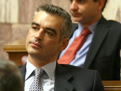 Oι μακαρονάδες στην υπηρεσία της κεντροδεξιάς...