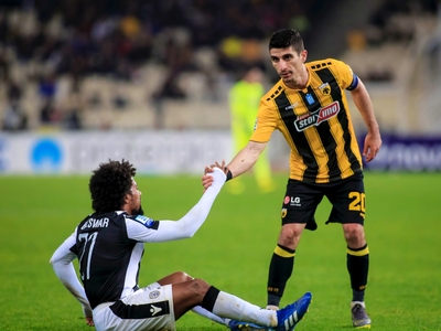 Ισόπαλο το ντέρμπι των «δικεφάλων»-Αγκαλ...