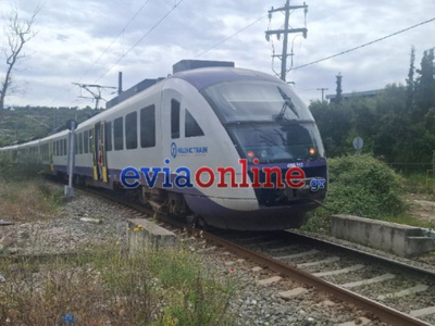 Εύβοια: Σύγκρουση τρένου του προαστιακού...