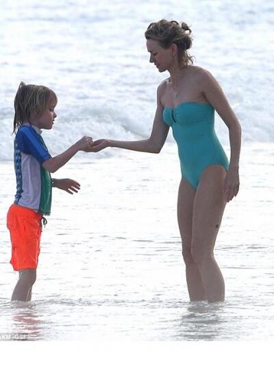 Η ΝΑΟΜΙ ΓΟΥΟΤΣ ΣΤΟ ΜΕΞΙΚΟ