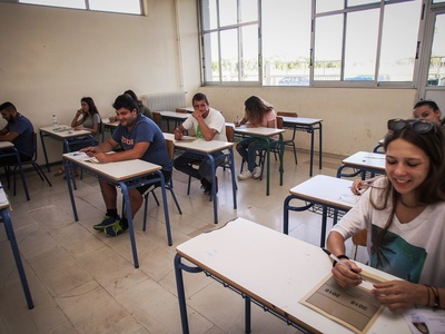 Κορωνοϊός: Τι θα γίνει με τις απουσίες των μαθητών