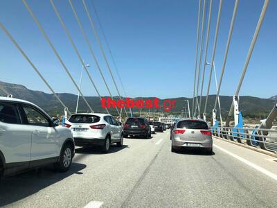 ΤΩΡΑ - Ουρά 300 μέτρων στη γέφυρα Ρίου Α...