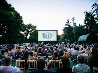 ΔΕΙΤΕ ΦΩΤΟ από την λαμπερή πρεμιέρα του ...