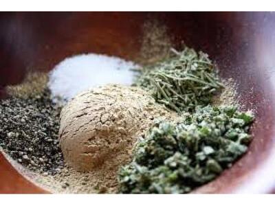 Κοτόπουλο με μανιτάρια και μεσογειακά μυρωδικά!