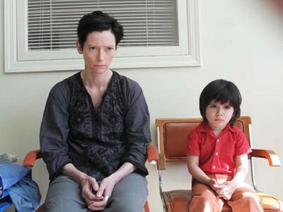 Τίλντα Σουίντον: Στοιχειώνει αριστοτεχνι...