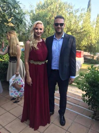 Η αδερφή της νύφης, Άννυ Πανταζή με τον ...