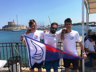 Έβδομη και όγδοη θέση για τον Ιστιοπλοϊκ...