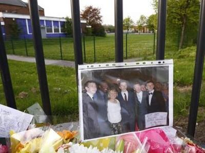 Έφηβος μαχαίρωσε μέχρι θανάτου καθηγήτριά του