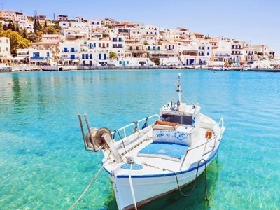 Ανοίγει, αλλά με μέτρα ο τουρισμός- Οι α...