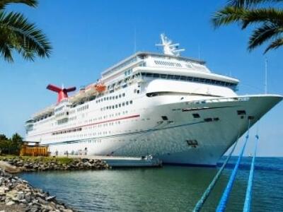 ΗΠΑ: Ερευνα γιατί τα κρουαζιερόπλοια δεν...