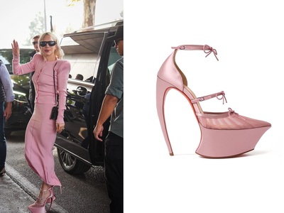 Lady Gaga: Με ακραία Louboutin για να πα...