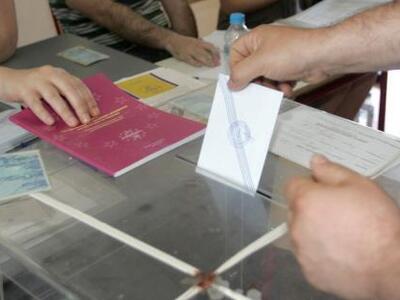 Μάχη ψήφο - ψήφο την Κυριακή - Τι δείχνο...