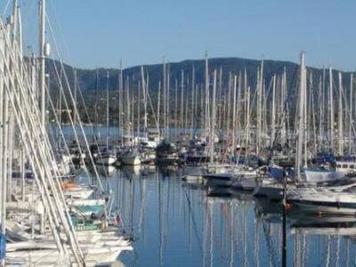 Τέσσερις μαρίνες σε Κέρκυρα, Λευκάδα και...