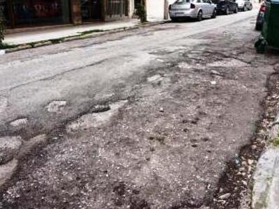 Πάτρα: Γούβες και χόρτα το επόμενο στοίχ...