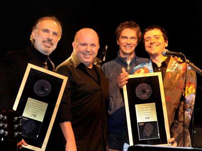 Καρέ καρέ ο Vassilikos στον "Σταυρό...